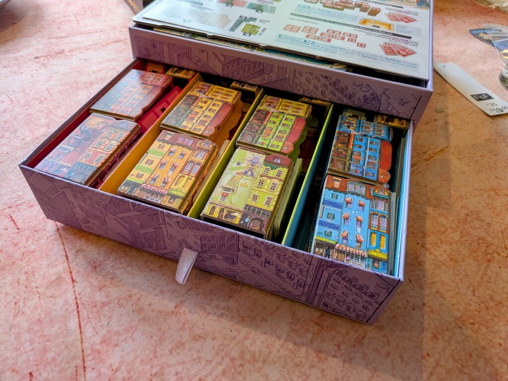 the building drawers in Bella Vista